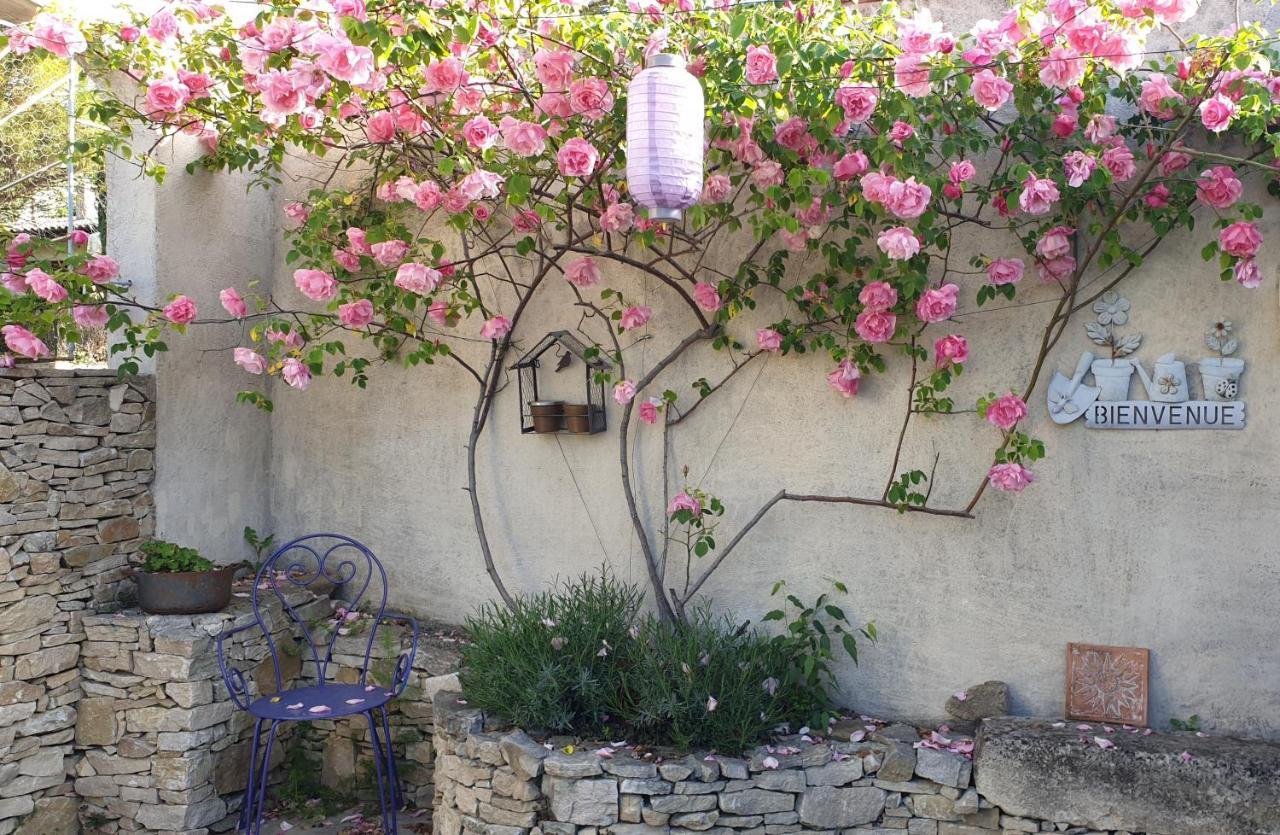 Pause Couleur Lavandula Roussas Exterior photo
